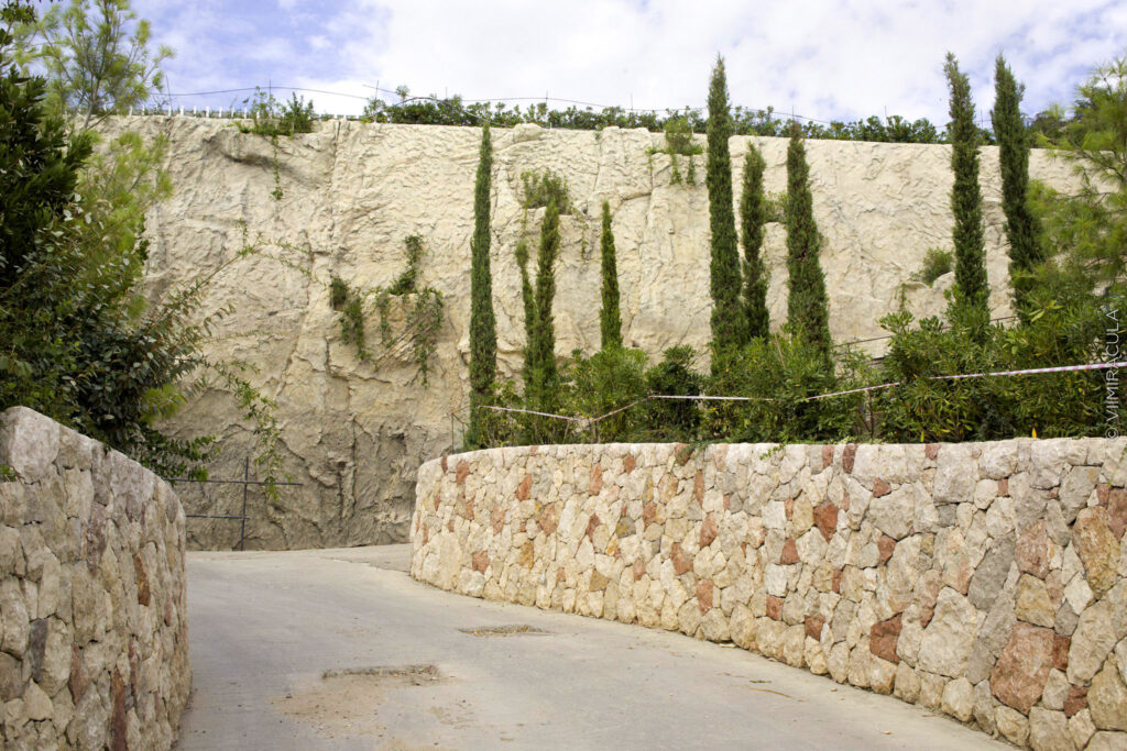 Architecture of the Cliff