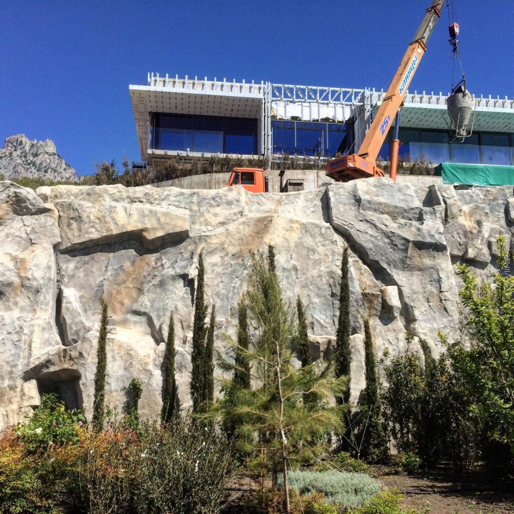 Architecture of the Cliff