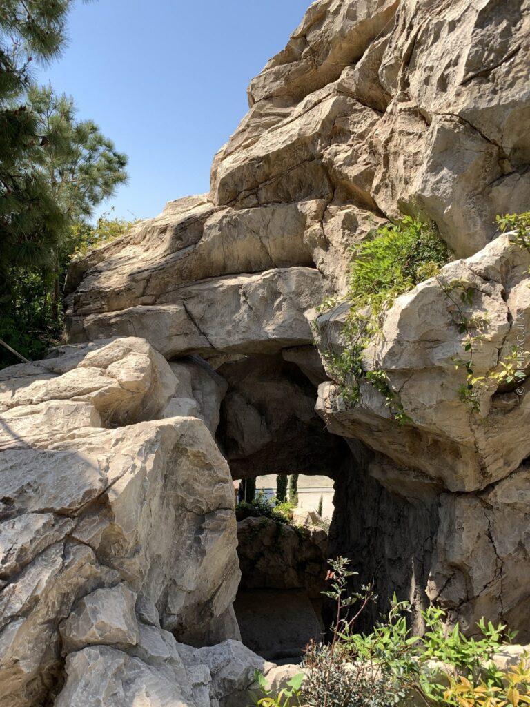 Architecture of the Cliff