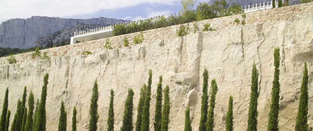 Architecture of the Cliff
